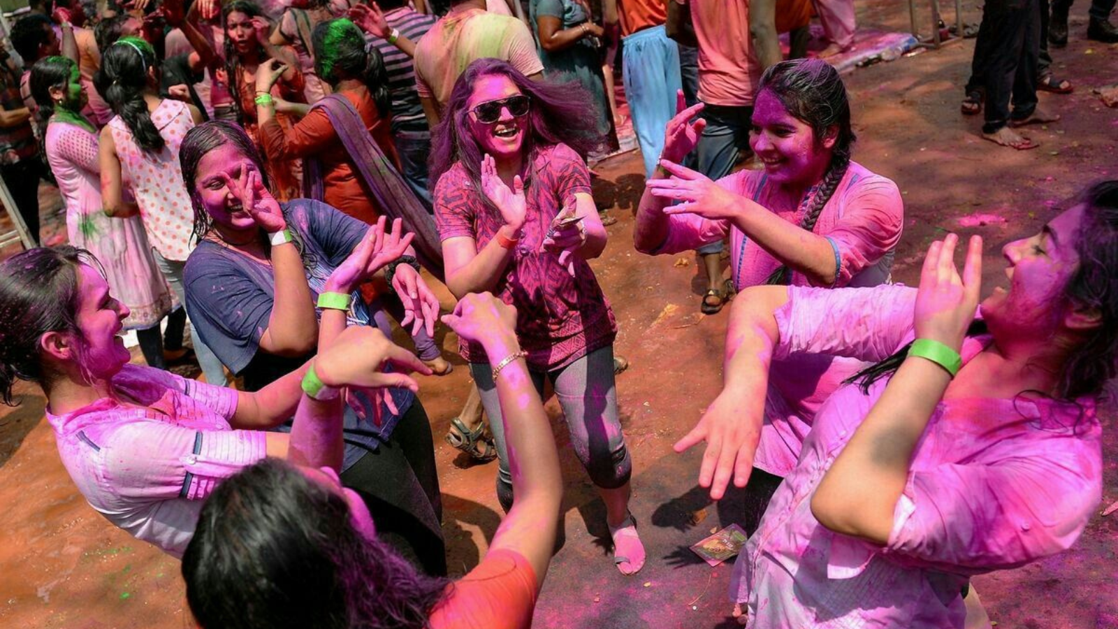 How to Plan the Best Rain Dance Party in Noida