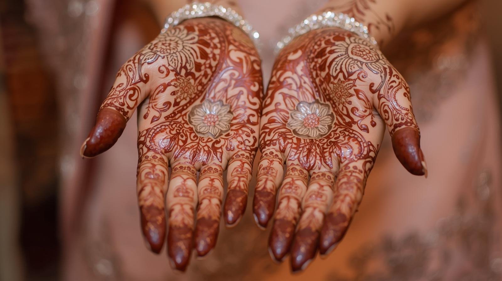 How to Create the Perfect Stage Setup for a Mehndi Function