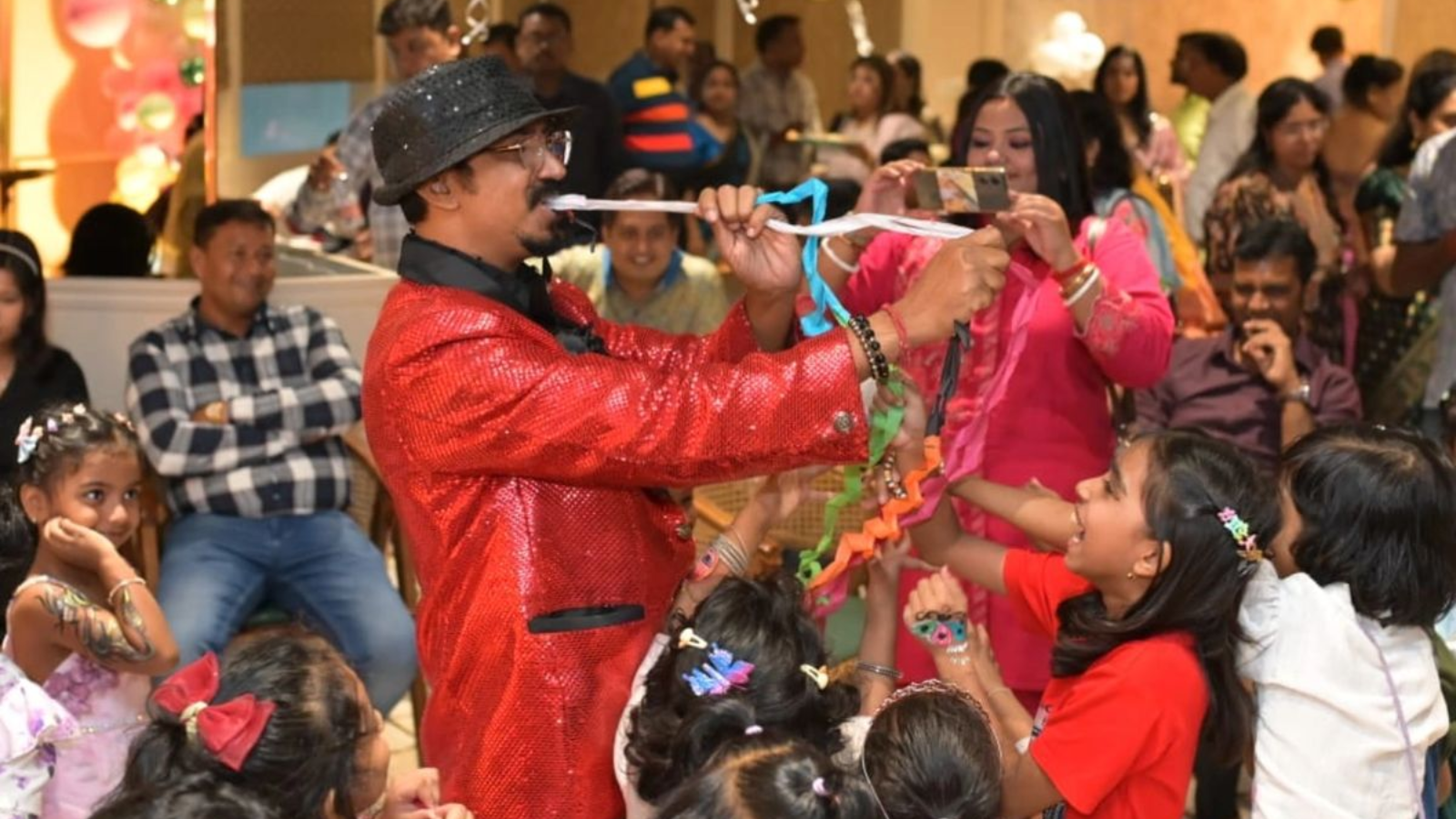 Live Magic Show in Kailash Colony