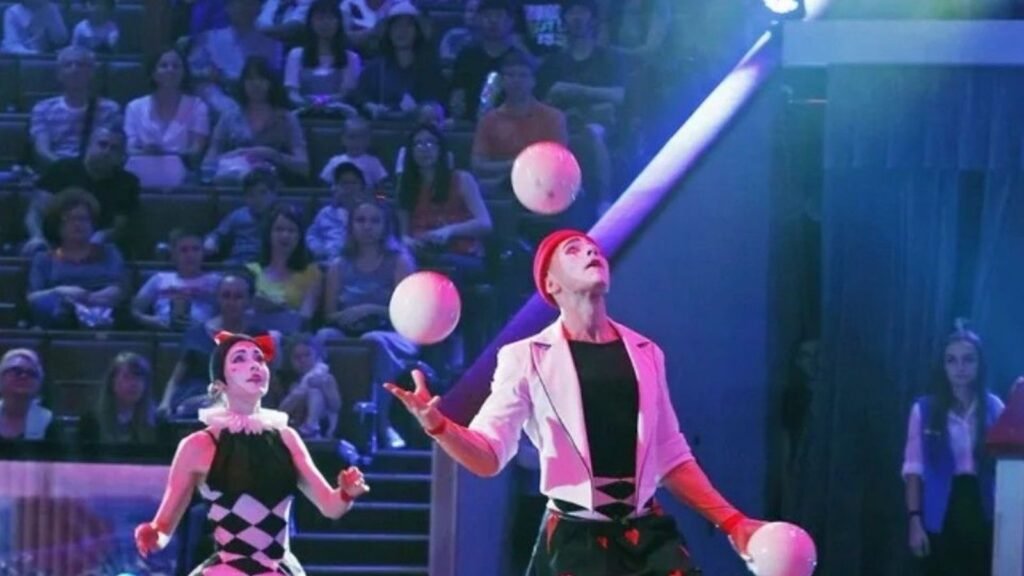 School Event Entertainment with Circus Juggler in Khatauli