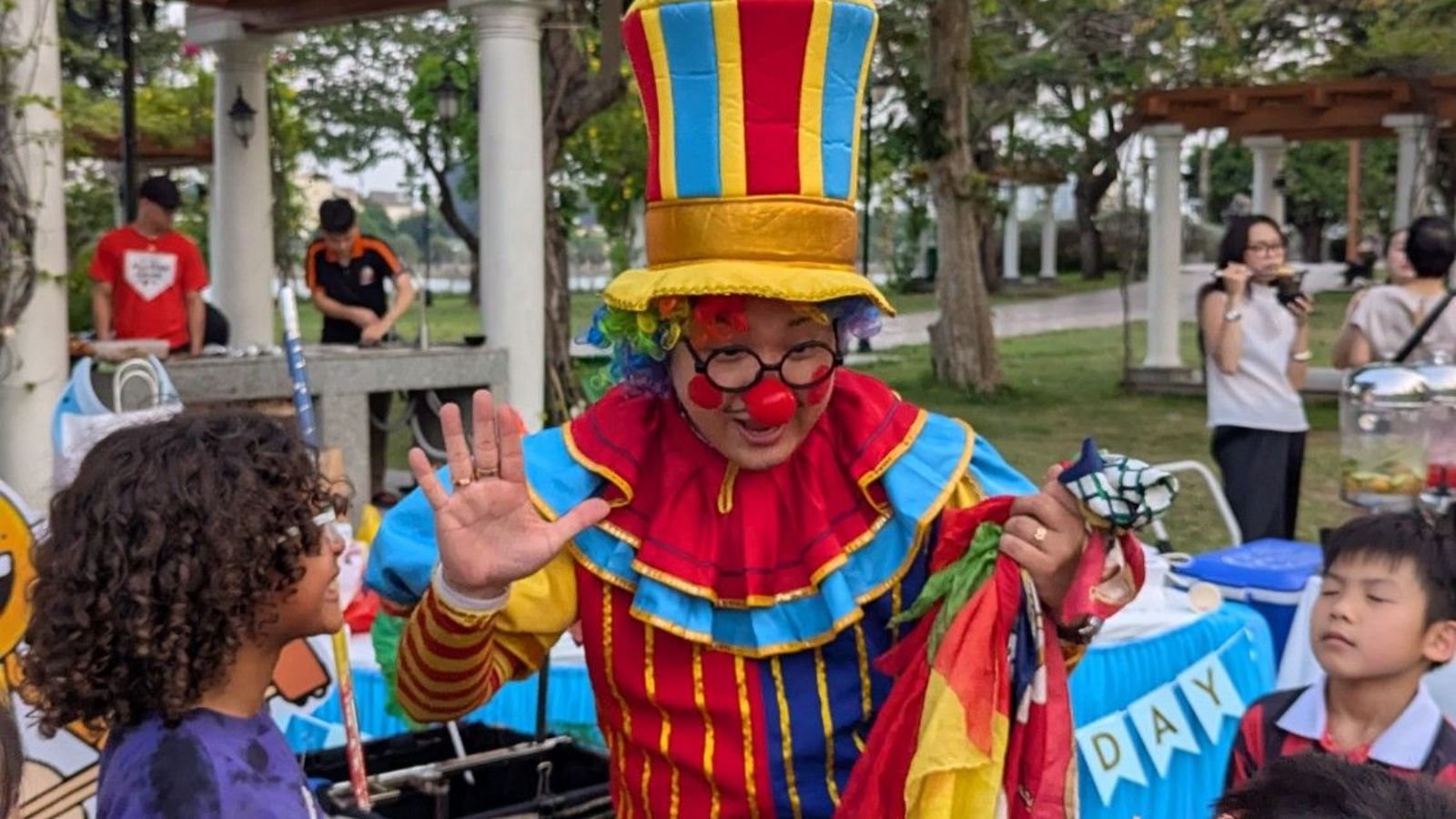 Royal Birthday Party Ideas with Vintage Circus Juggler in Sujan Singh Park