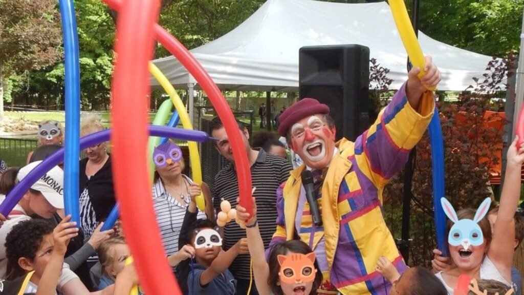 Luxury Event Entertainment by Vintage Circus Juggler in Khan Market