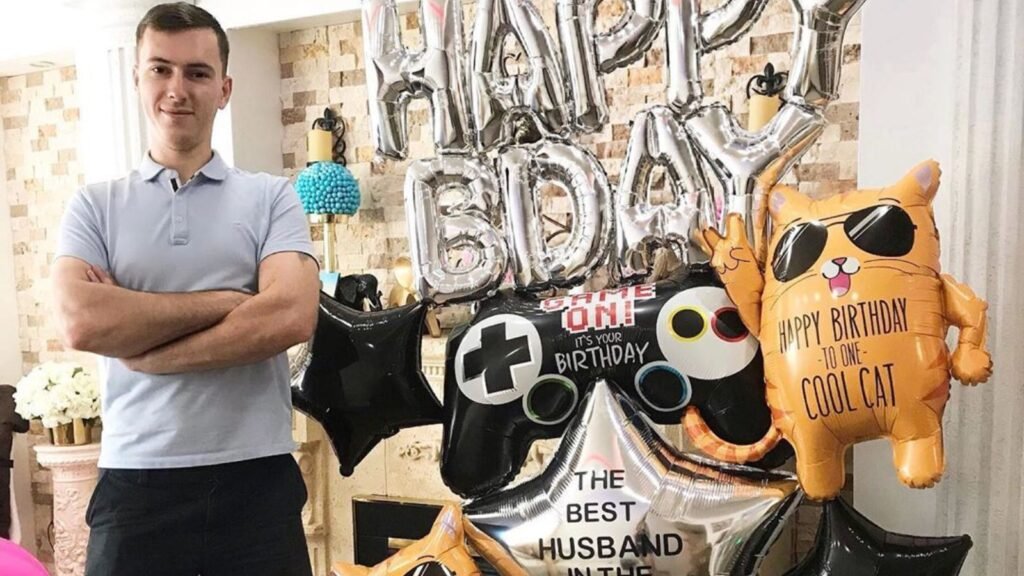 Balloon Bouquet Delivery in Rampur for Birthday Surprises