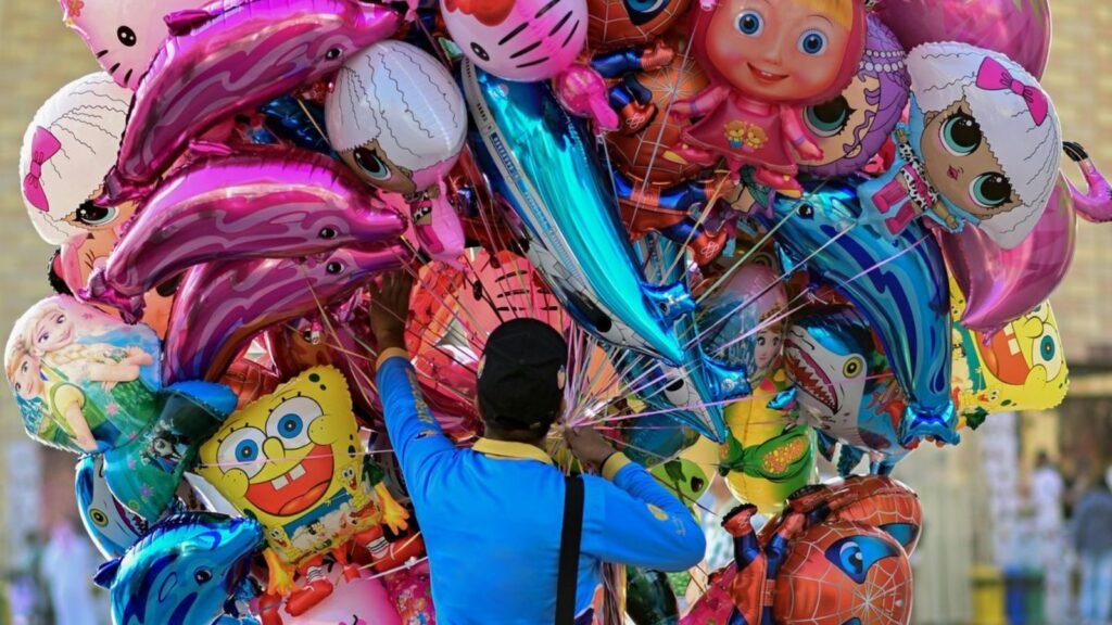 Birthday Balloon Bouquet Delivery in Sujan Singh Park for Celebration Setup