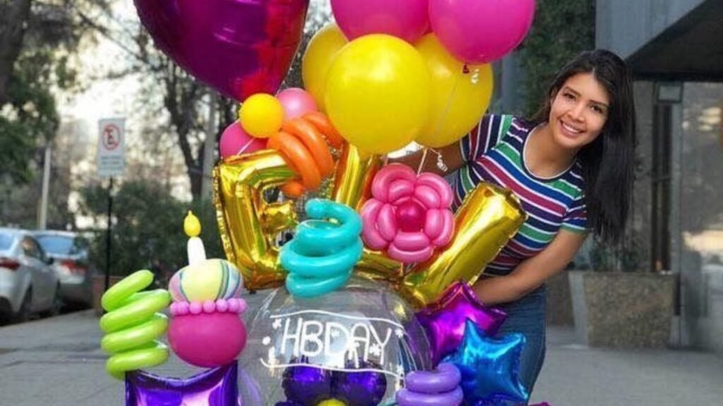 Balloon Bouquet Delivery in Defence Colony for Birthday Celebration