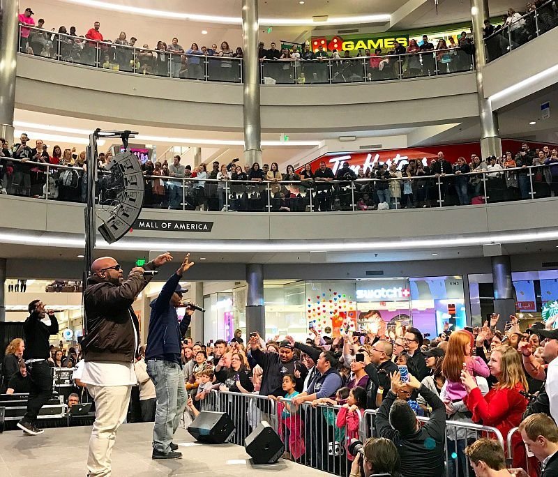 Best mall entertainment activities for weekend crowds in Delhi NCR