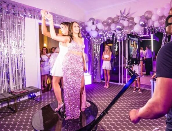 360 Photobooth & VR Games on Rent in Delhi: Price & Checklist