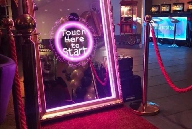 Magic Mirror Photo Booth on Rent in Delhi for Corporate Events & Weddings
