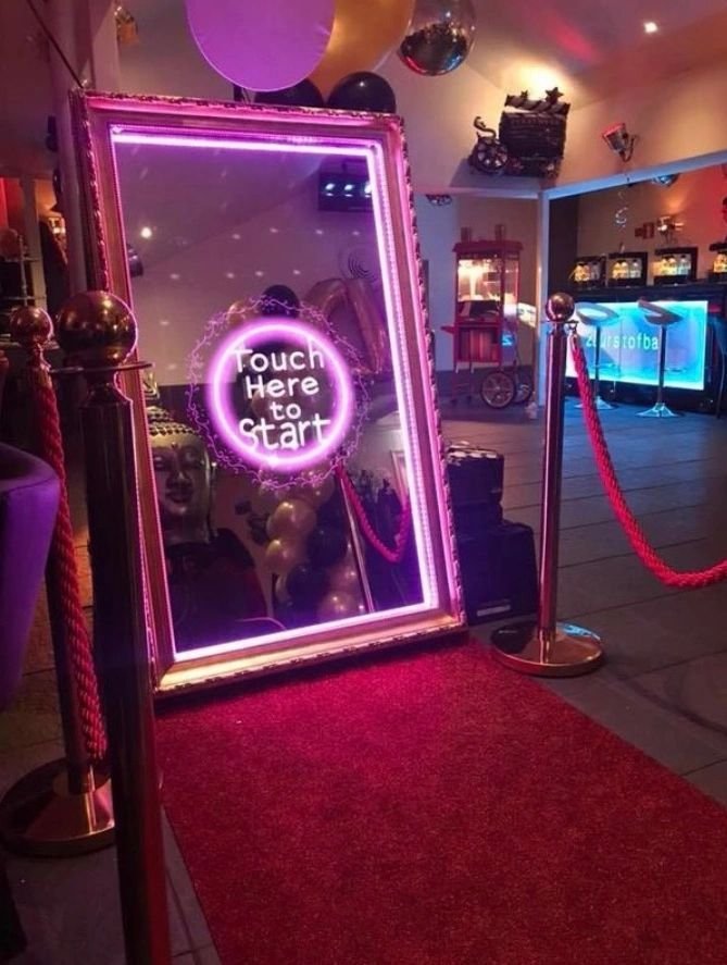 Magic Mirror Photo Booth on Rent in Delhi for Corporate Events & Weddings